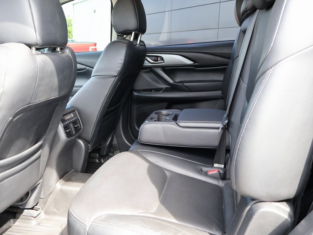 Vehicle image 12 of 41