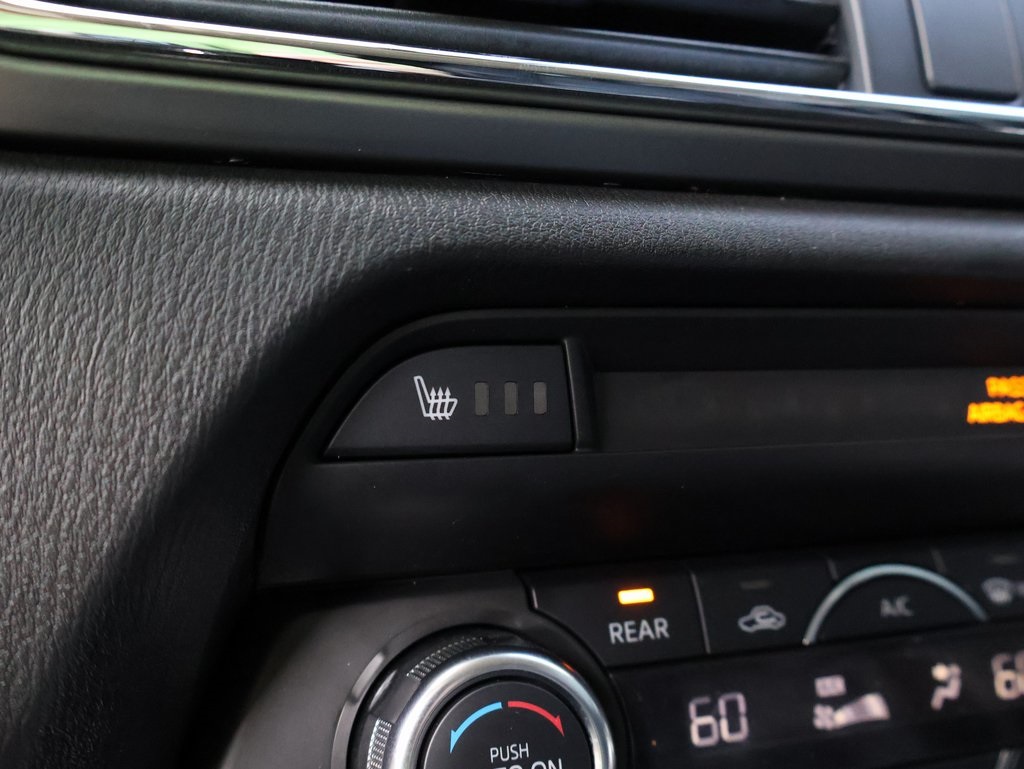 Vehicle image 31 of 41