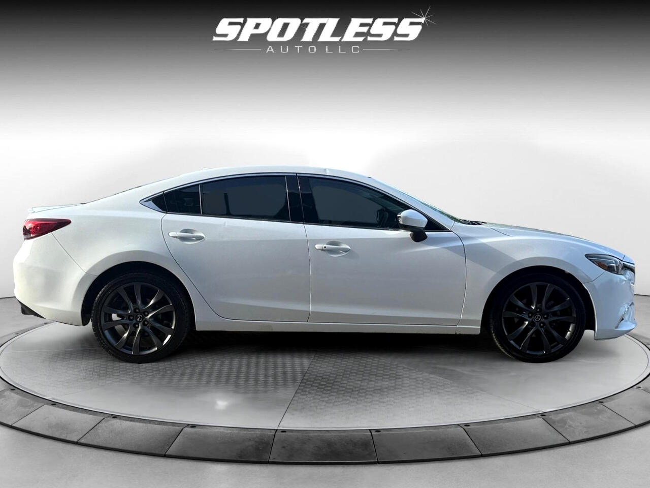 2016 Mazda Mazda6 i Grand Touring Image 6 of 26