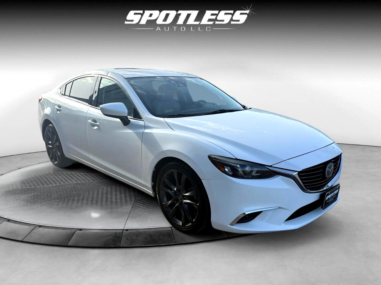 2016 Mazda Mazda6 i Grand Touring Image 5 of 26