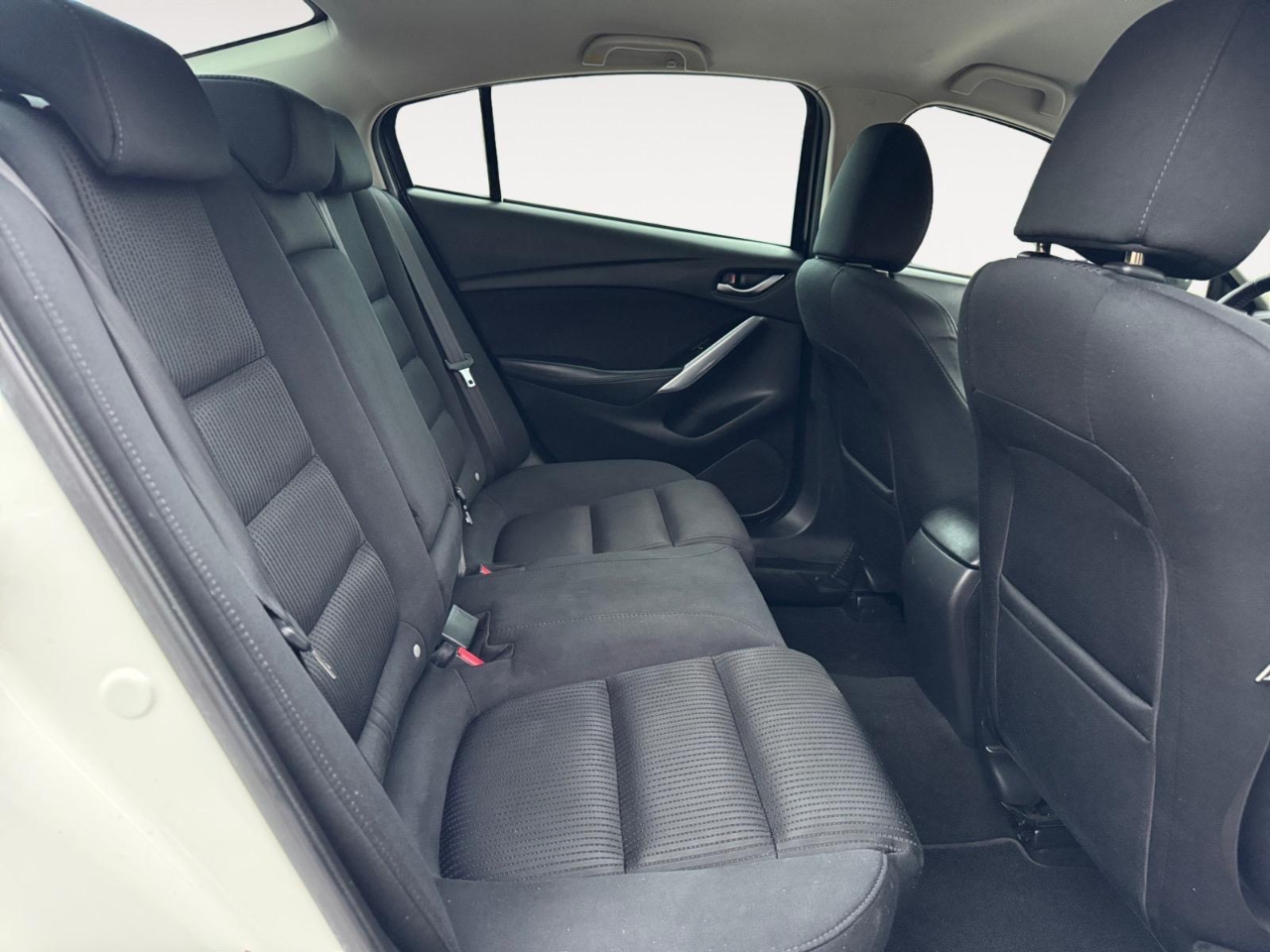 Vehicle image 25 of 26