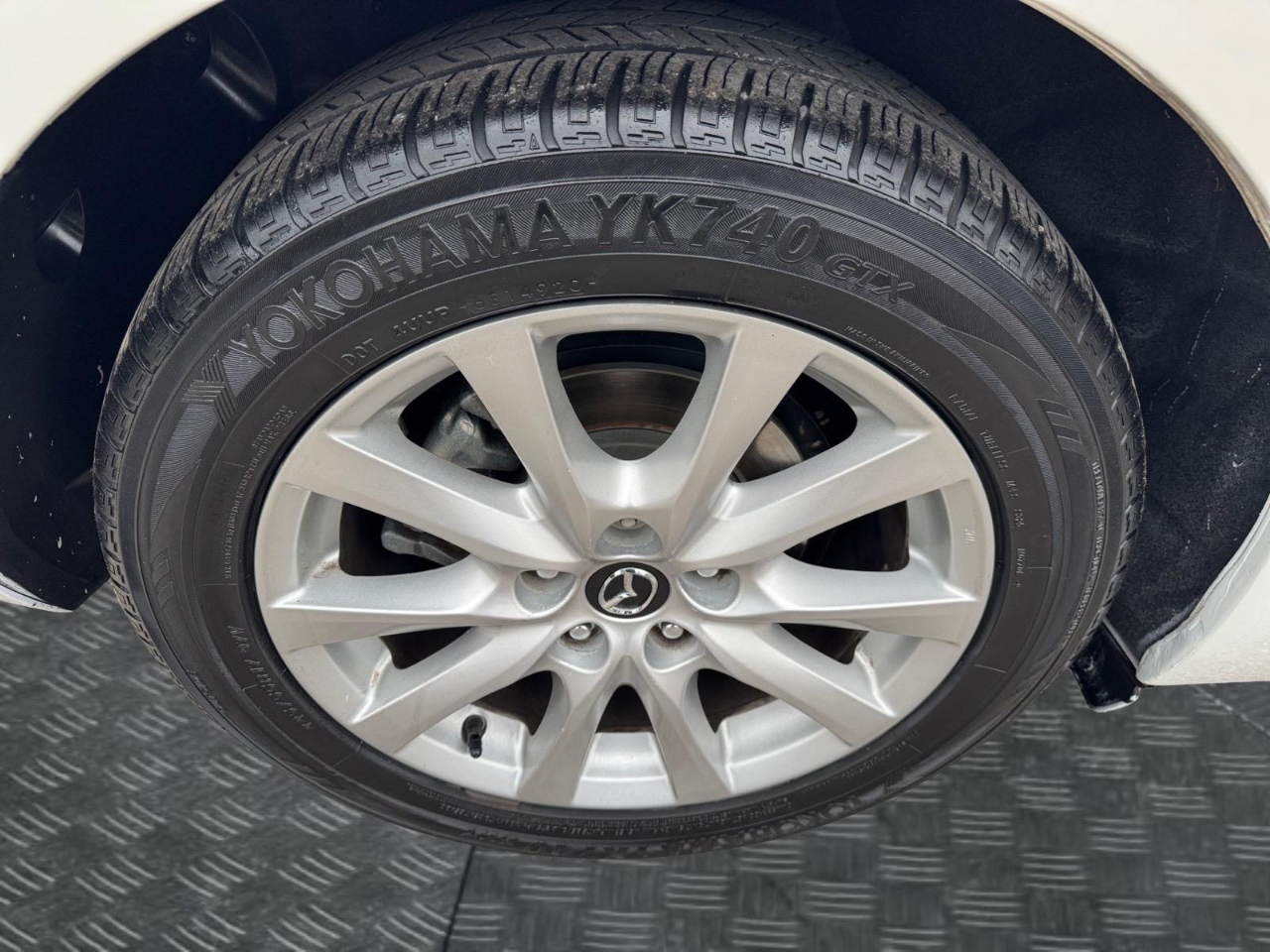 Vehicle image 14 of 26