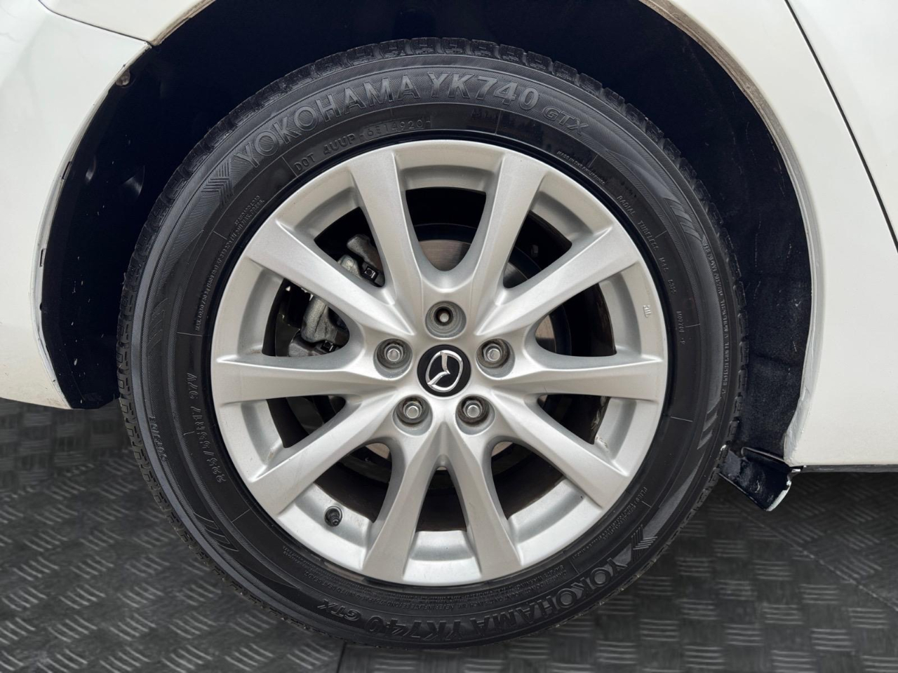 Vehicle image 15 of 26