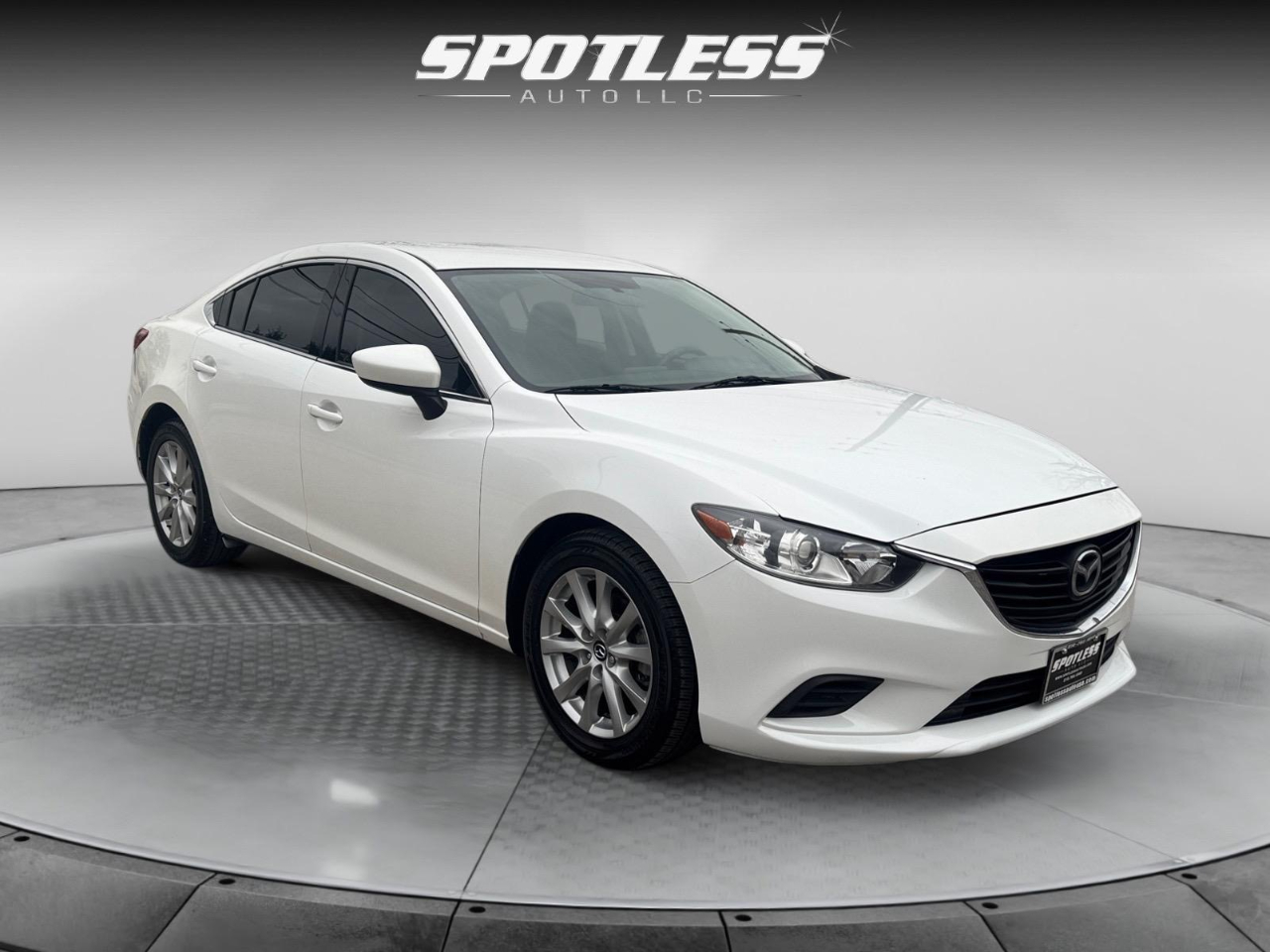 Vehicle image 4 of 26