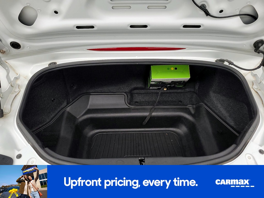 2016 Mazda MX-5 Miata Club Image 12 of 26