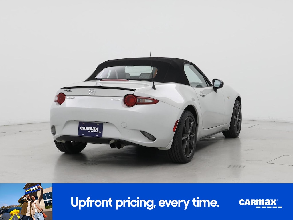 2016 Mazda MX-5 Miata Club Image 7 of 26