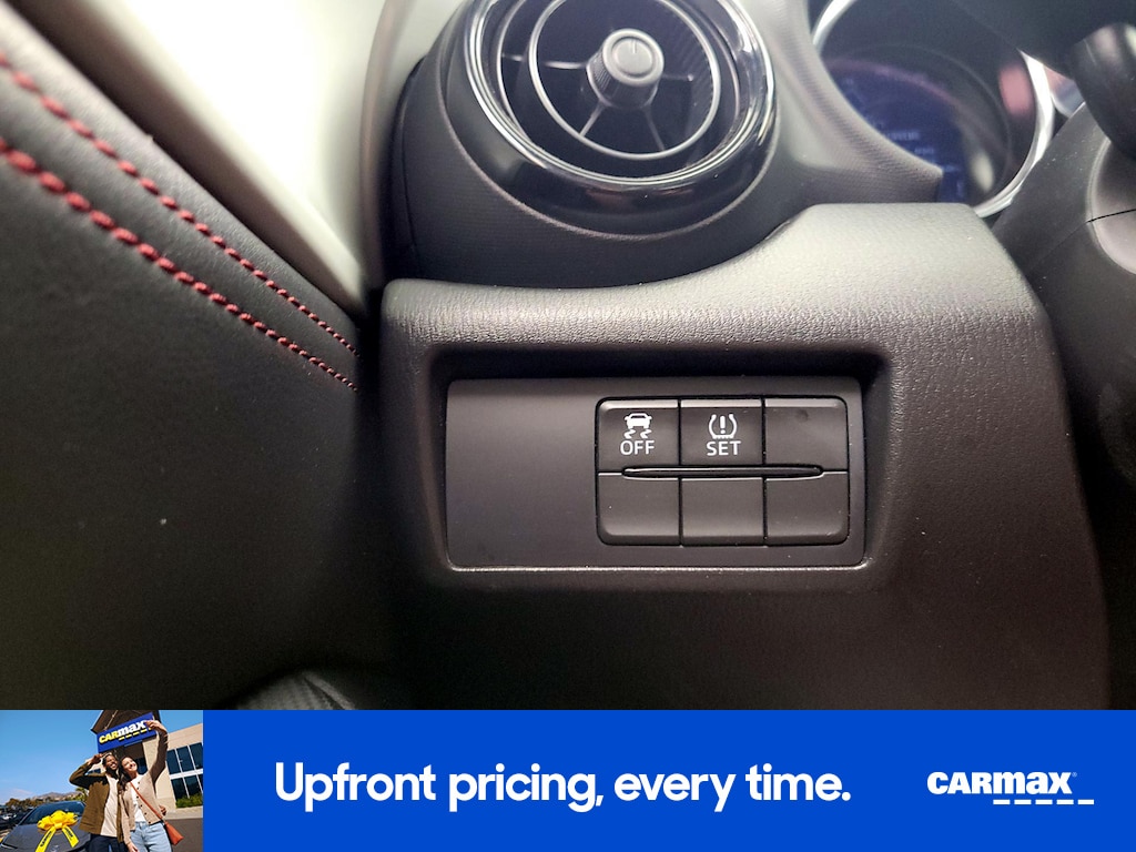 2016 Mazda MX-5 Miata Club Image 26 of 26