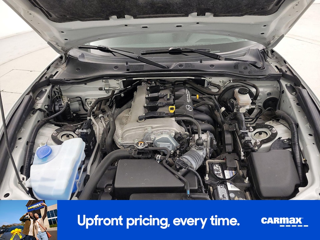 2016 Mazda MX-5 Miata Club Image 11 of 26