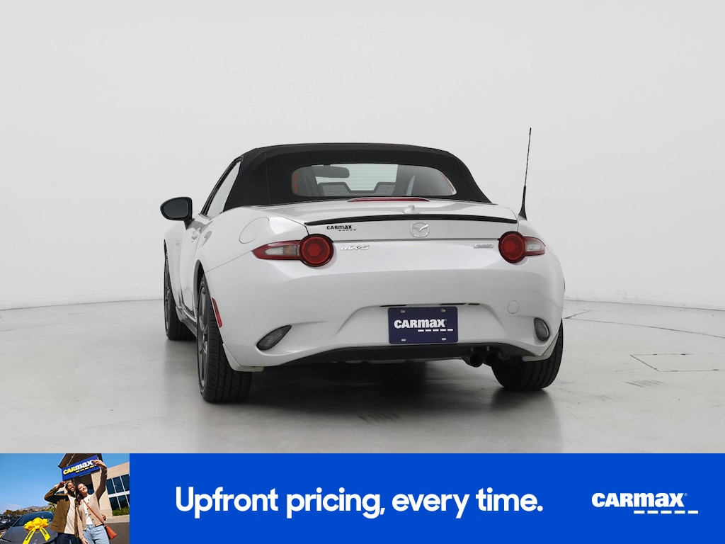 2016 Mazda MX-5 Miata Club Image 8 of 26