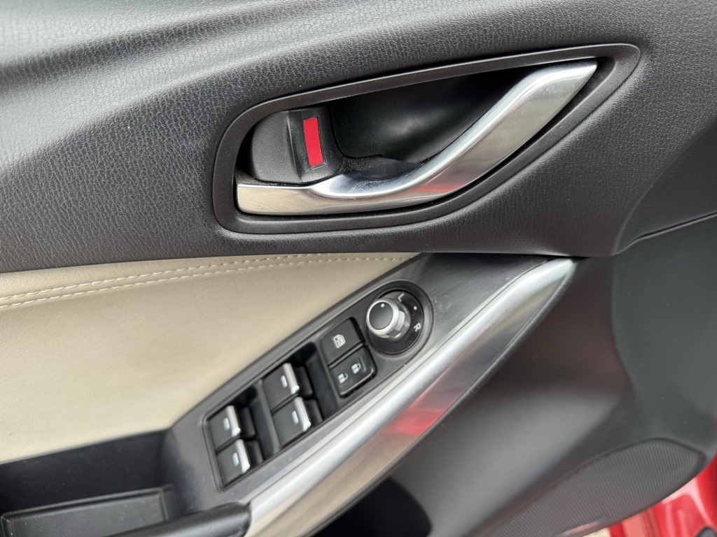 Vehicle image 11 of 30