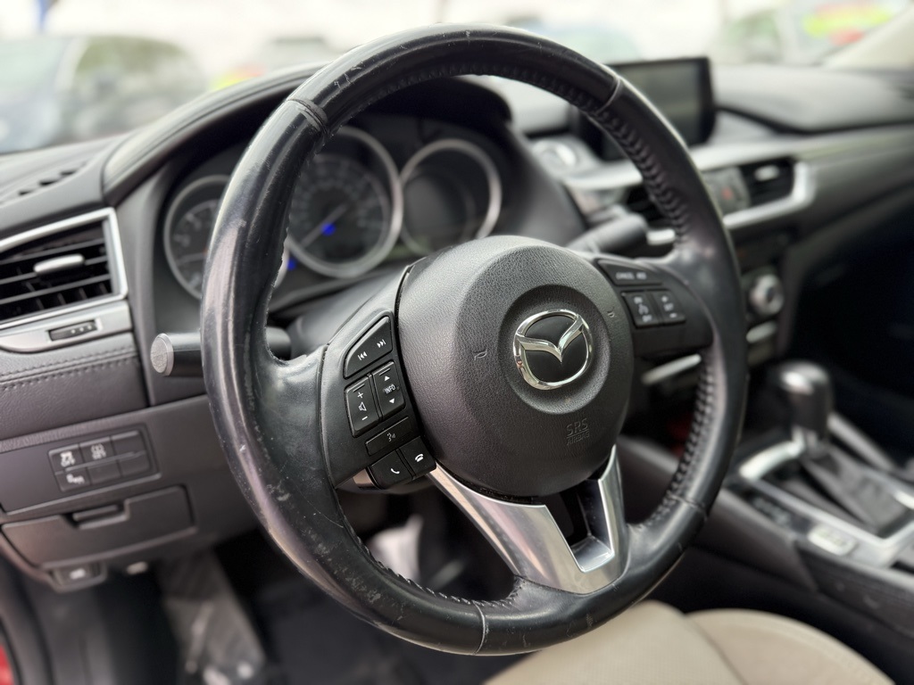 Vehicle image 15 of 30