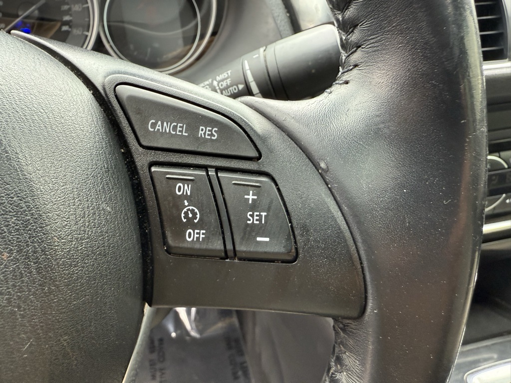 Vehicle image 17 of 30