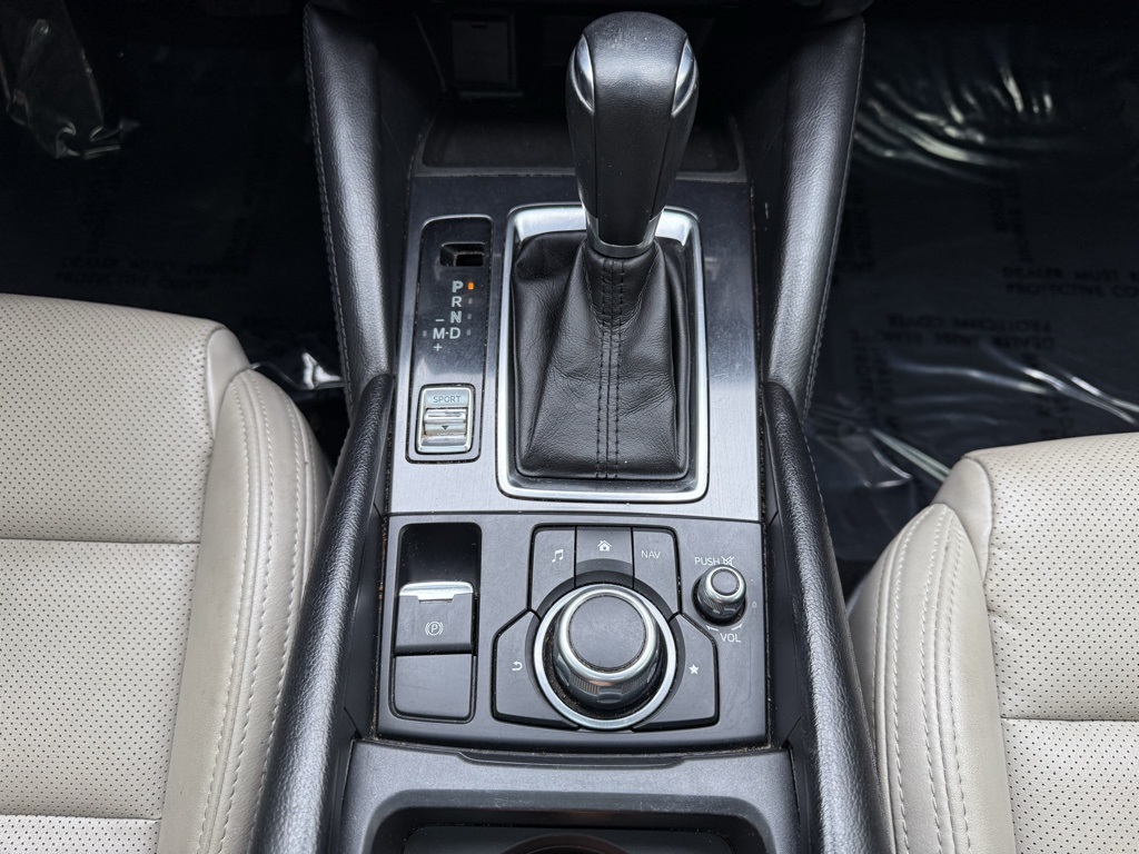 Vehicle image 22 of 30