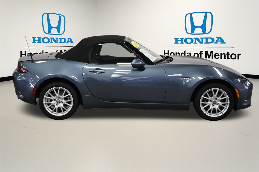 2016 Mazda MX-5 Miata Grand Touring Image 4 of 25