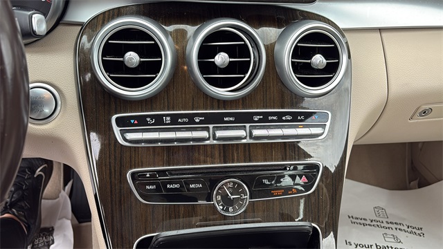 Vehicle image 14 of 31