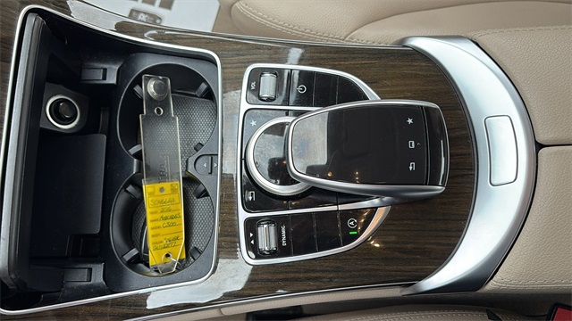 Vehicle image 15 of 31