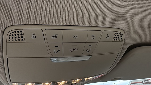 Vehicle image 18 of 31