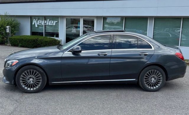 2016 Mercedes-Benz C-Class 300 Image 2 of 8