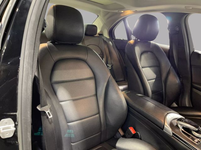 Vehicle image 40 of 50
