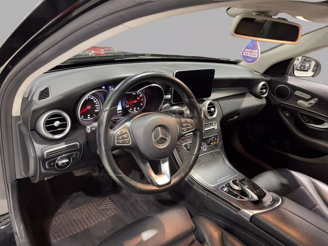 Vehicle image 25 of 50