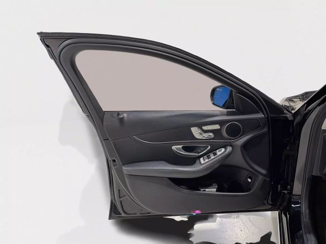 Vehicle image 23 of 50