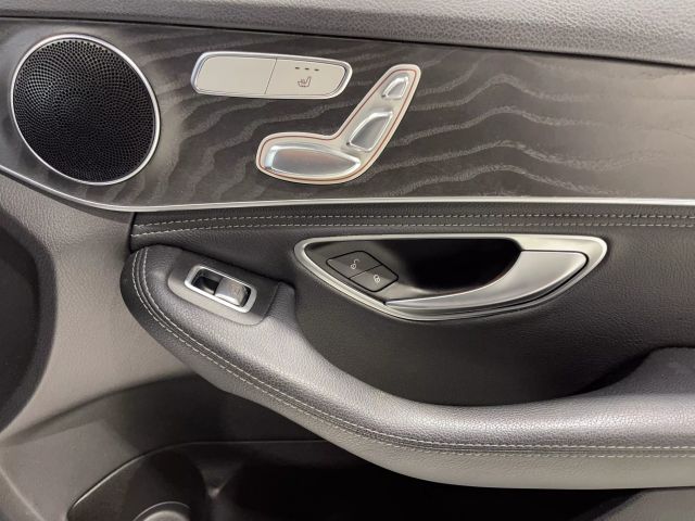 Vehicle image 36 of 50