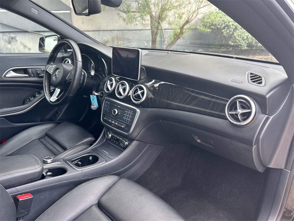 Vehicle image 12 of 37