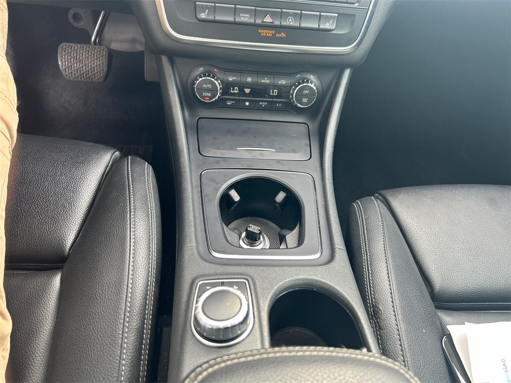Vehicle image 22 of 37