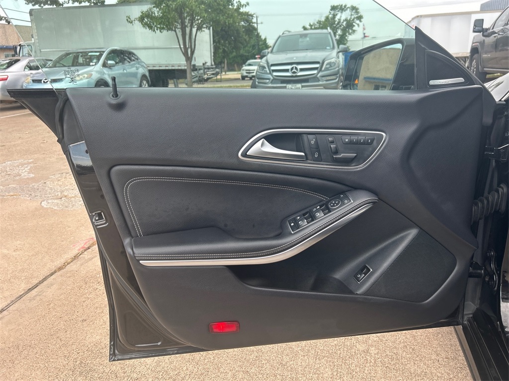Vehicle image 36 of 37