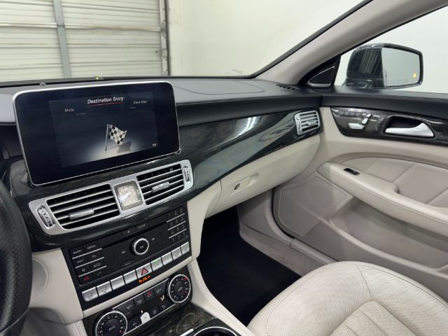 Vehicle image 32 of 56