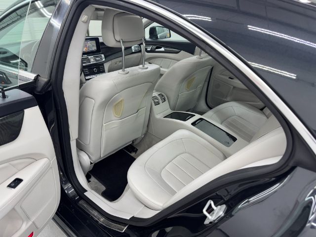 Vehicle image 41 of 56