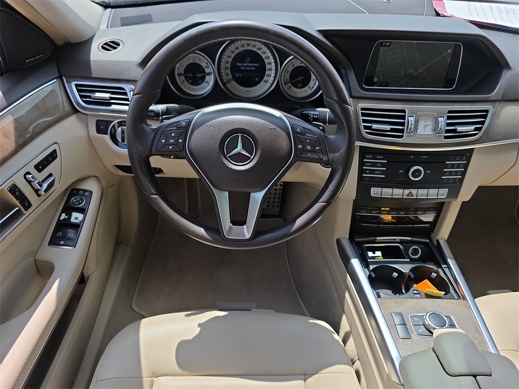 Vehicle image 16 of 40