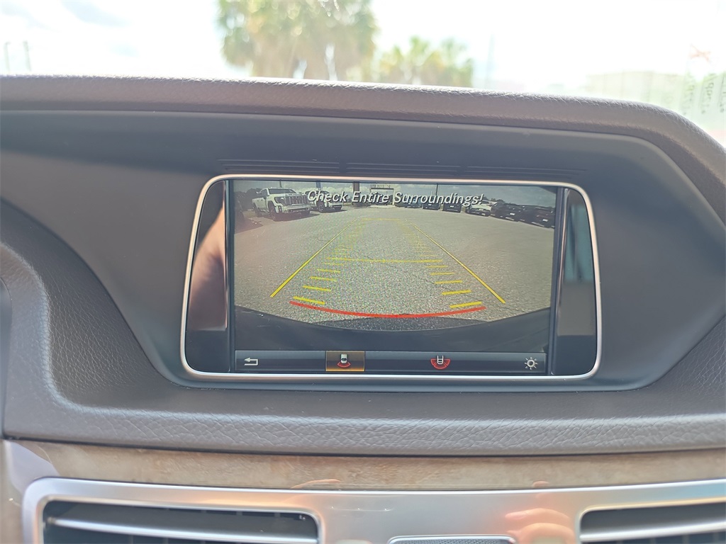 Vehicle image 25 of 40