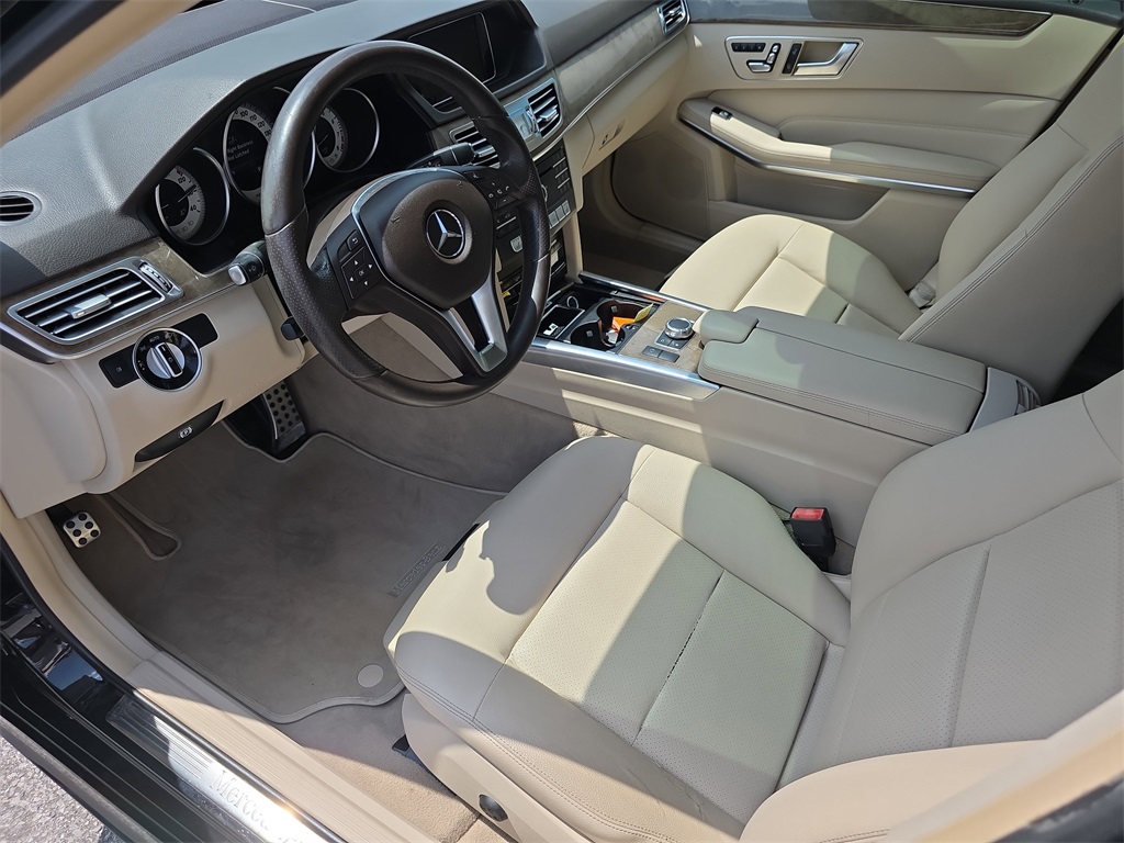 Vehicle image 13 of 40