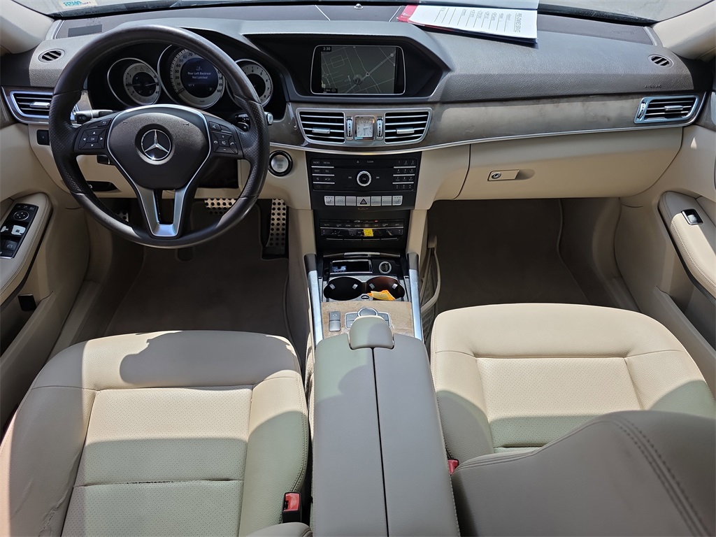 Vehicle image 17 of 40
