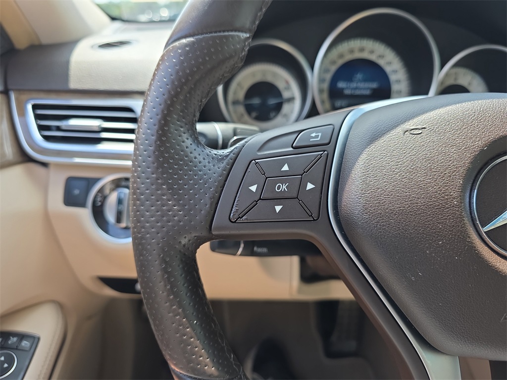 Vehicle image 20 of 40