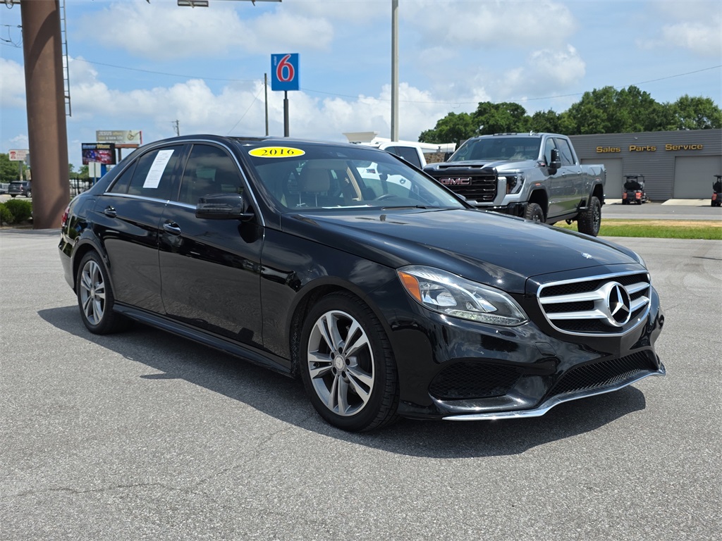 Vehicle image 4 of 40
