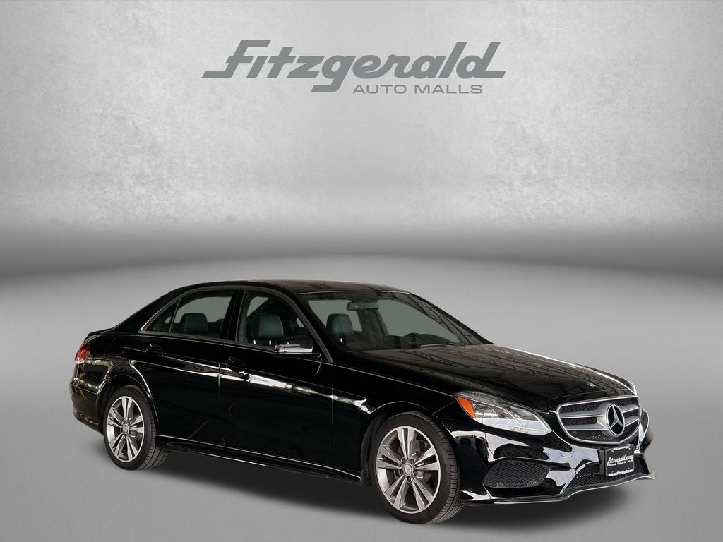 2016 Mercedes-Benz E-Class Image 3 of 30