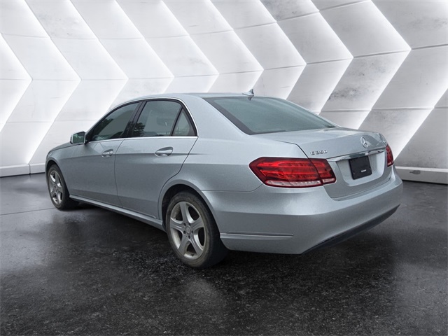 Vehicle image 7 of 10