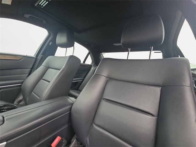 Vehicle image 9 of 10