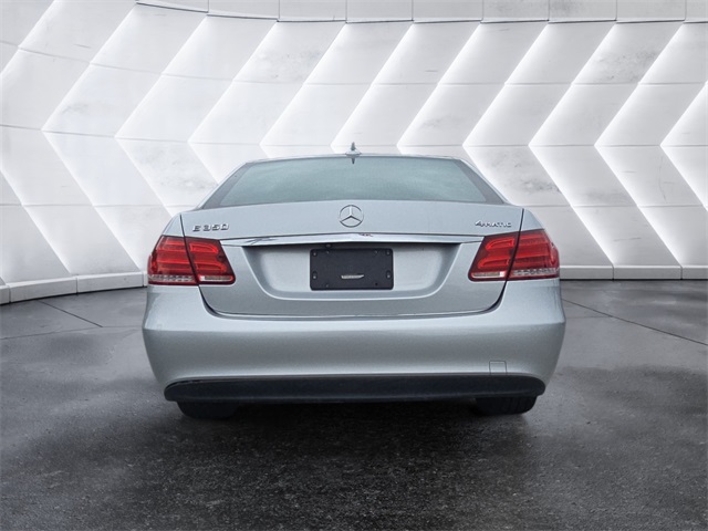 Vehicle image 6 of 10
