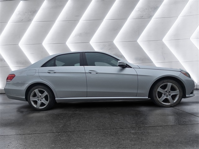 Vehicle image 4 of 10