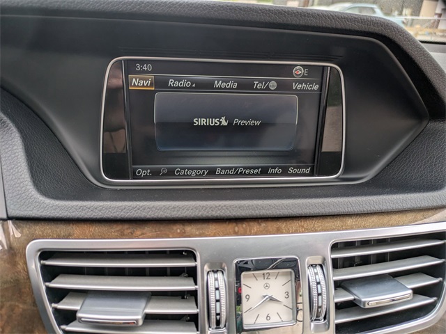 Vehicle image 22 of 40