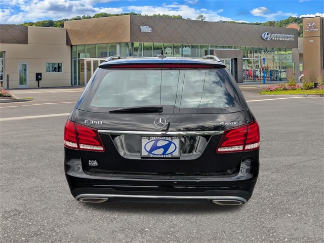 Vehicle image 6 of 40
