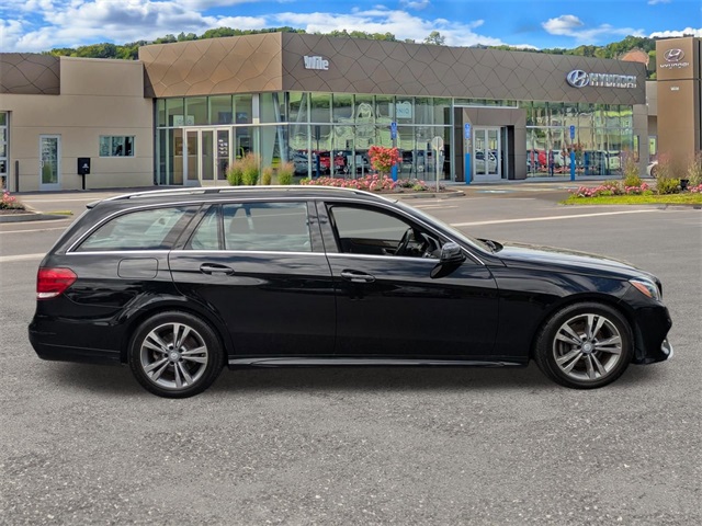 Vehicle image 4 of 40