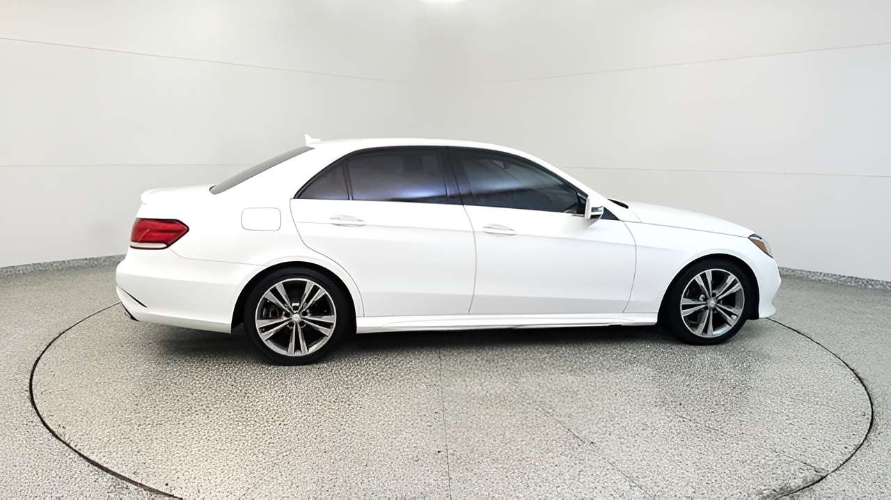 Vehicle image 41 of 50