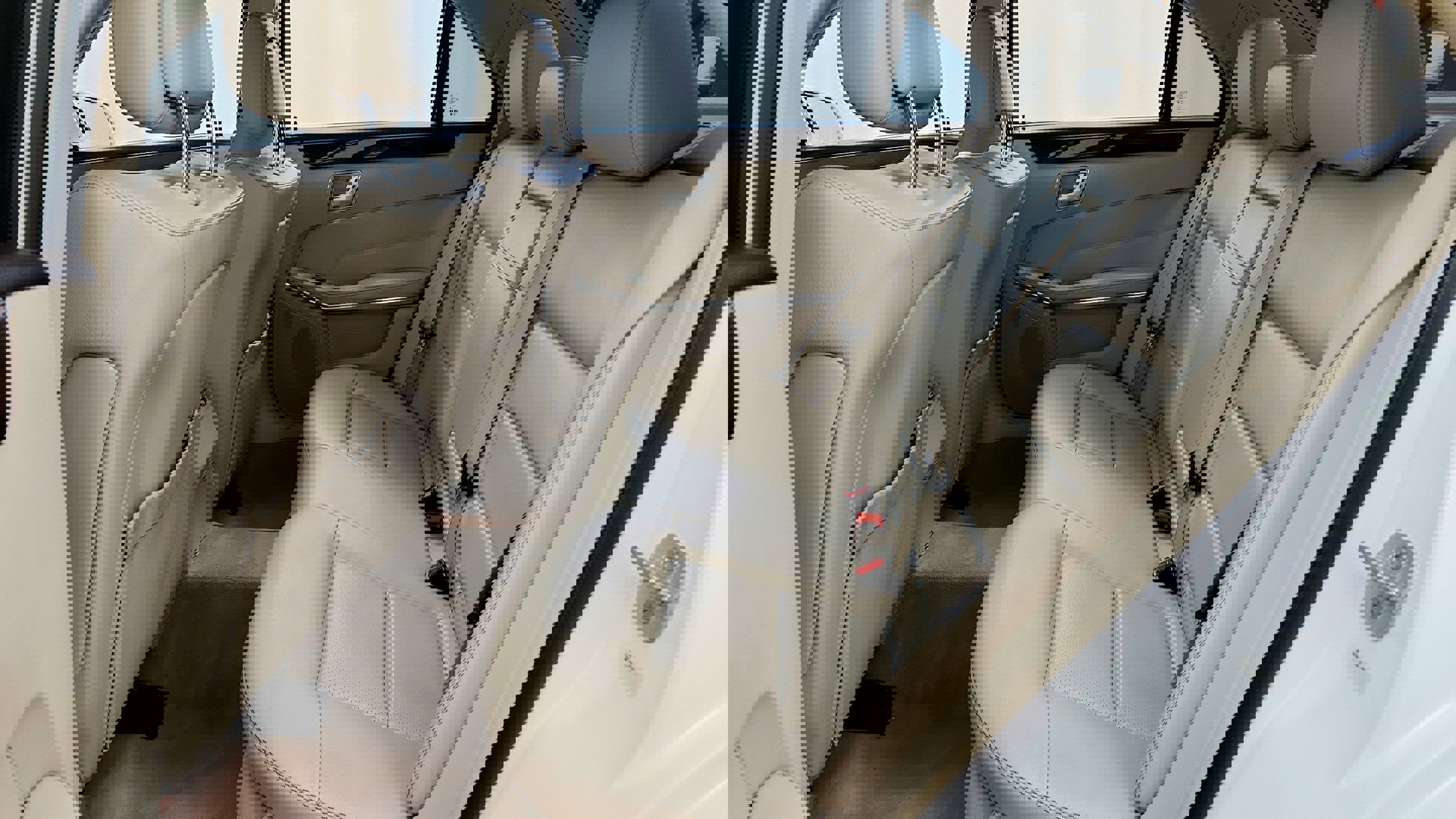 Vehicle image 28 of 50