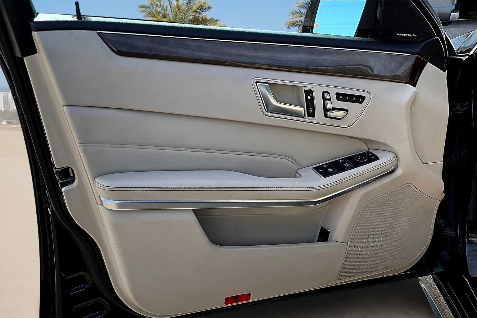 Vehicle image 24 of 29