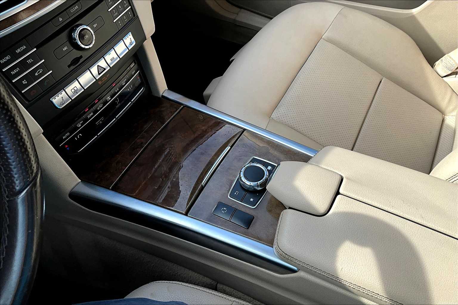 Vehicle image 16 of 29