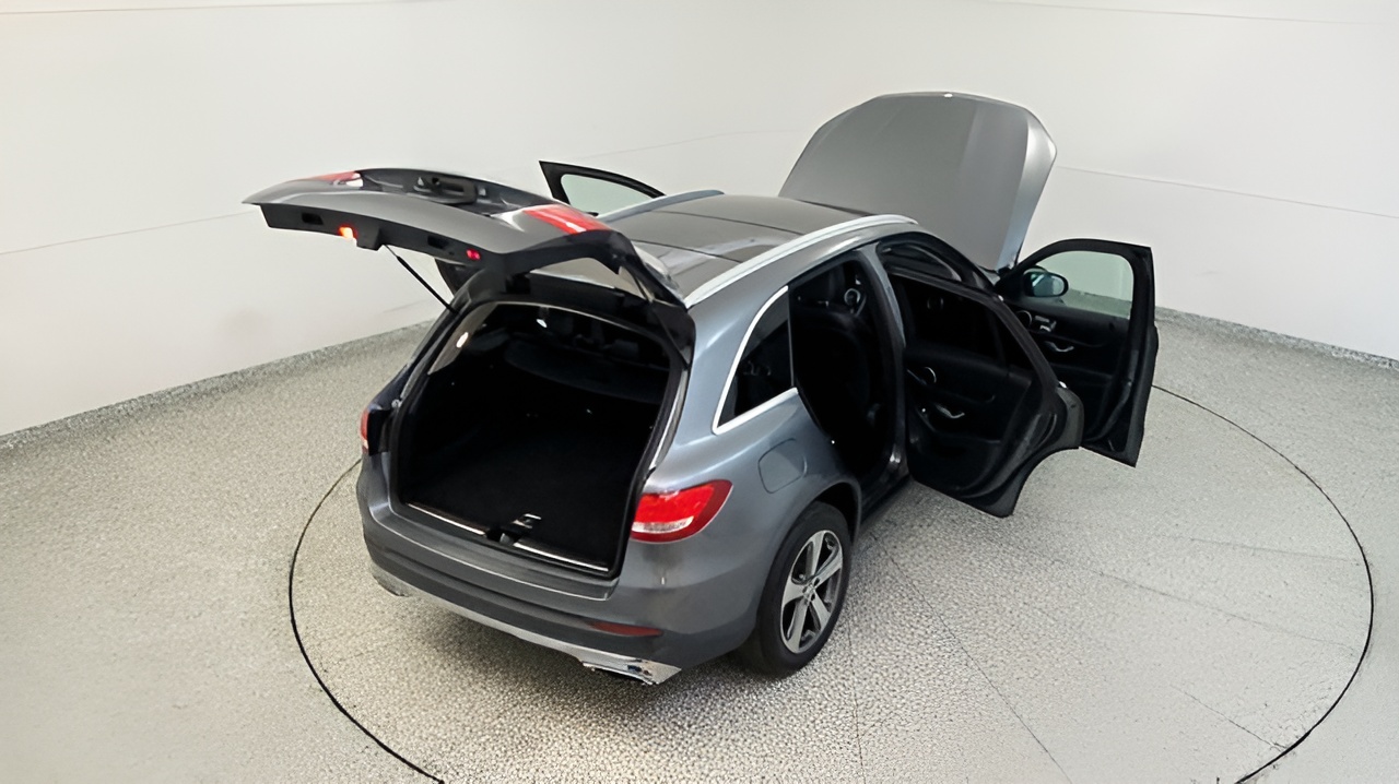 Vehicle image 45 of 51